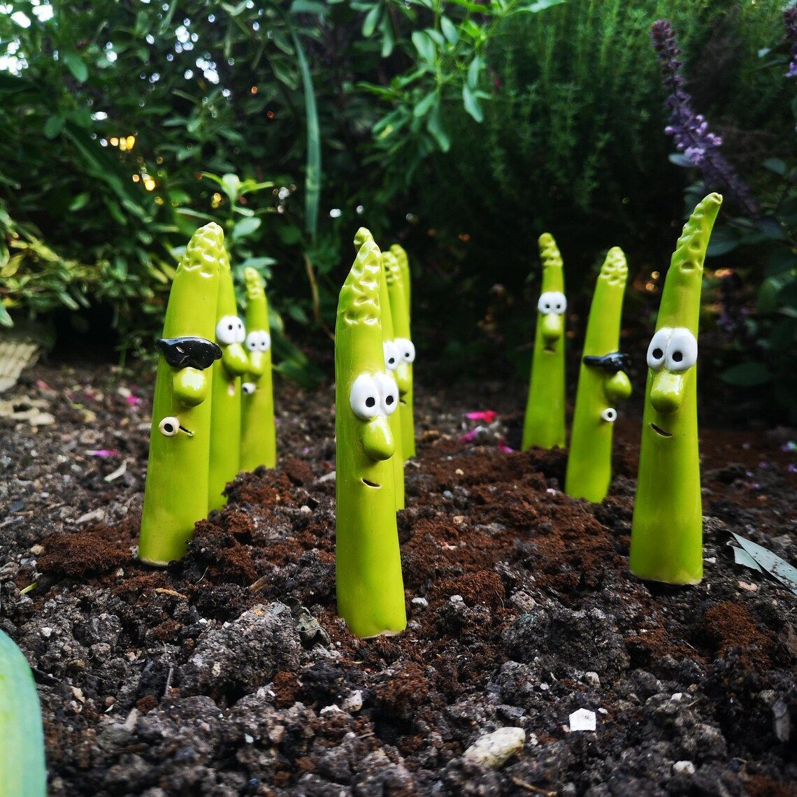 Garden Stakes Plant Logo Resin - đánh giá và giá Art Craft Logo